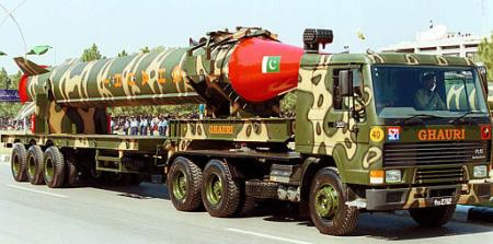 pakistani_ghauri_missile_25may2002.jpg